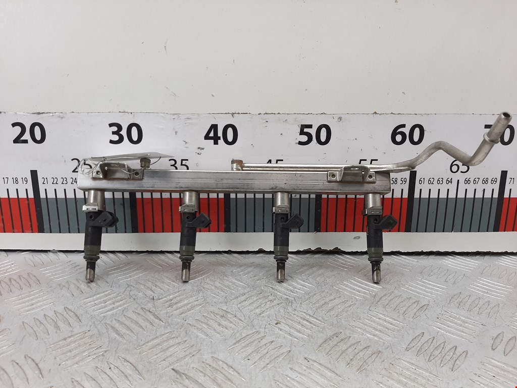 Форсунка бензиновая электрическая BMW 1-Series (E81/E82/E87/E88) (2004-2014)