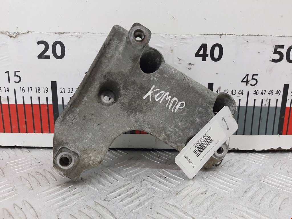 Кронштейн кондиционера BMW 1er E81\E87 2004-2011