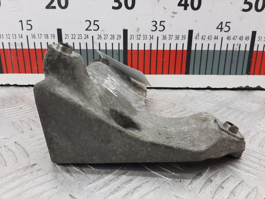 Кронштейн кондиционера BMW 1er E81\E87 2004-2011