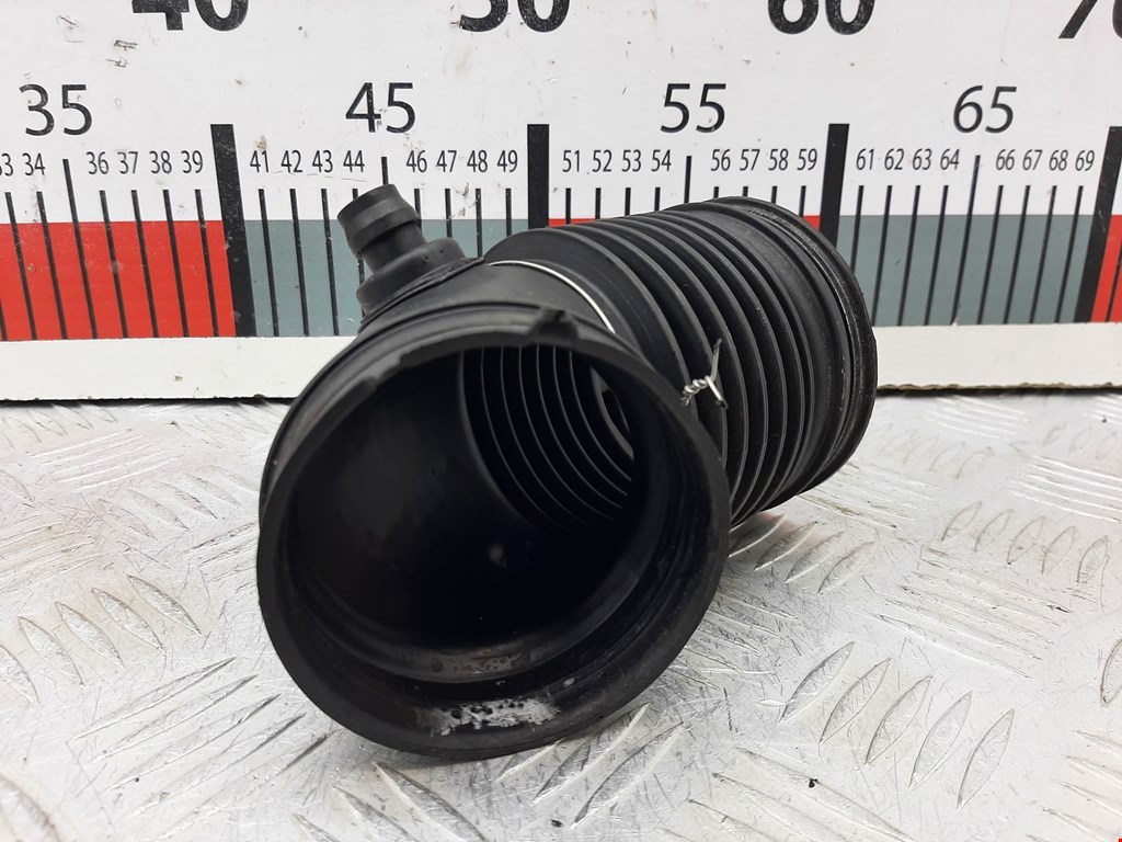 Патрубок воздушного фильтра BMW 1er E81\E87 2004-2011