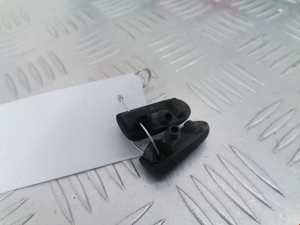 Форсунка омывателя лобового стекла VOLKSWAGEN Golf III 1991-1997