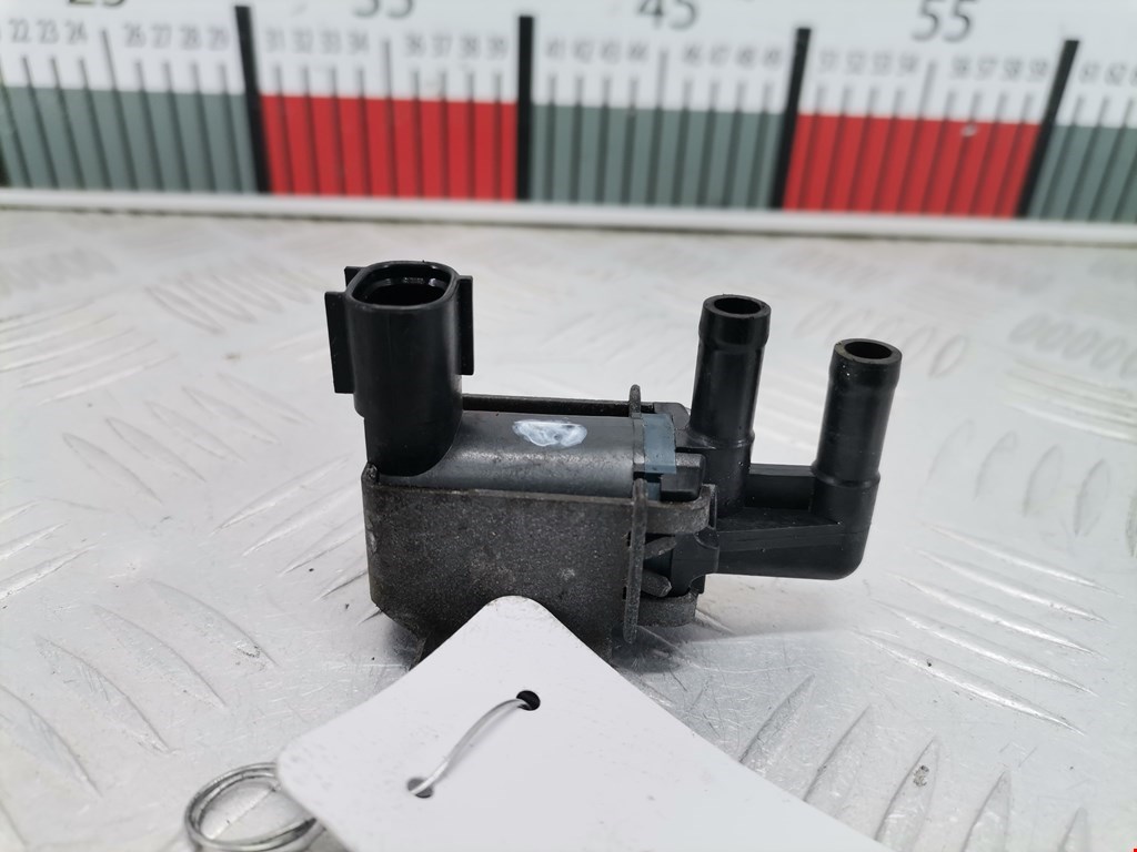 Клапан воздушного фильтра Ford Fiesta 5 (2002-2008)