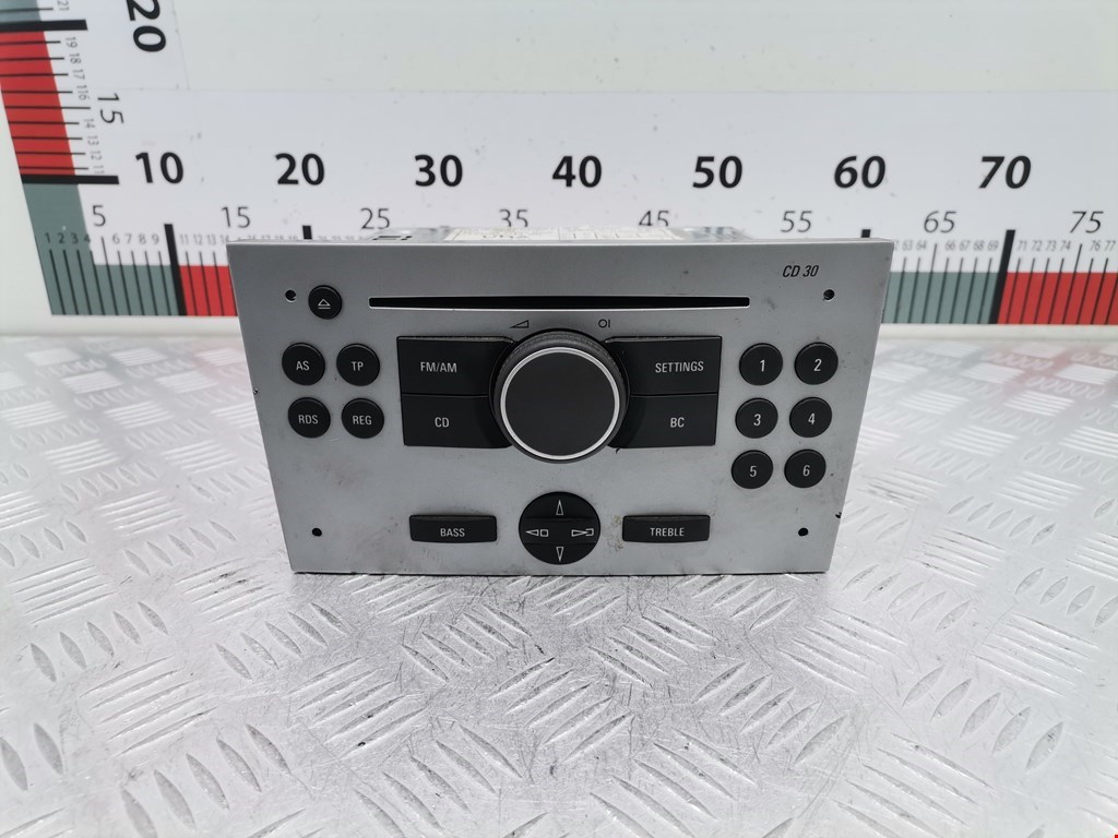 Магнитола OPEL Corsa C 2000-2006