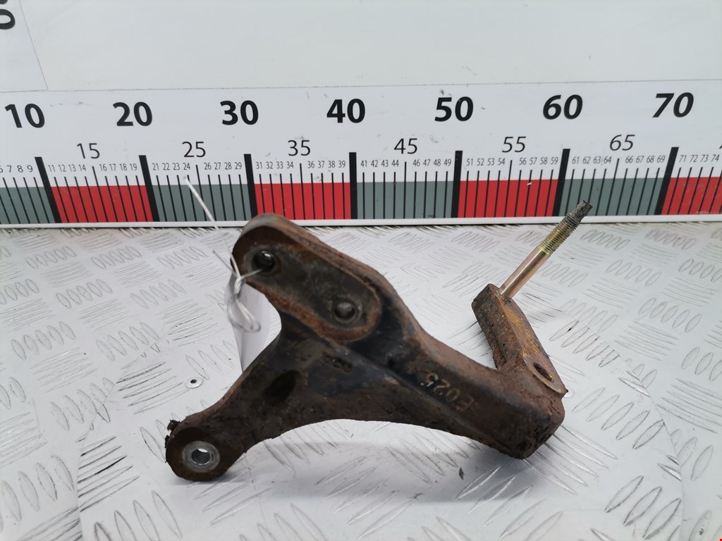 Кронштейн (крепление лапа) двигателя Chevrolet Matiz M200 (2005-2010)