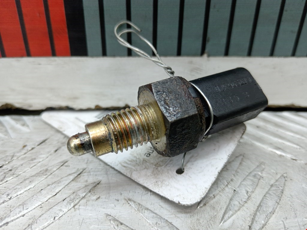 Датчик включения заднего хода VOLKSWAGEN Golf IV 1997-2003