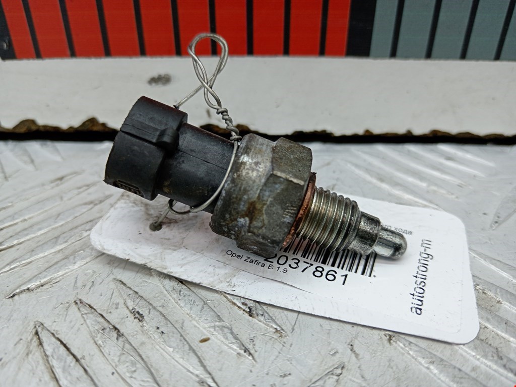 Датчик включения заднего хода OPEL Zafira B 2005-2012