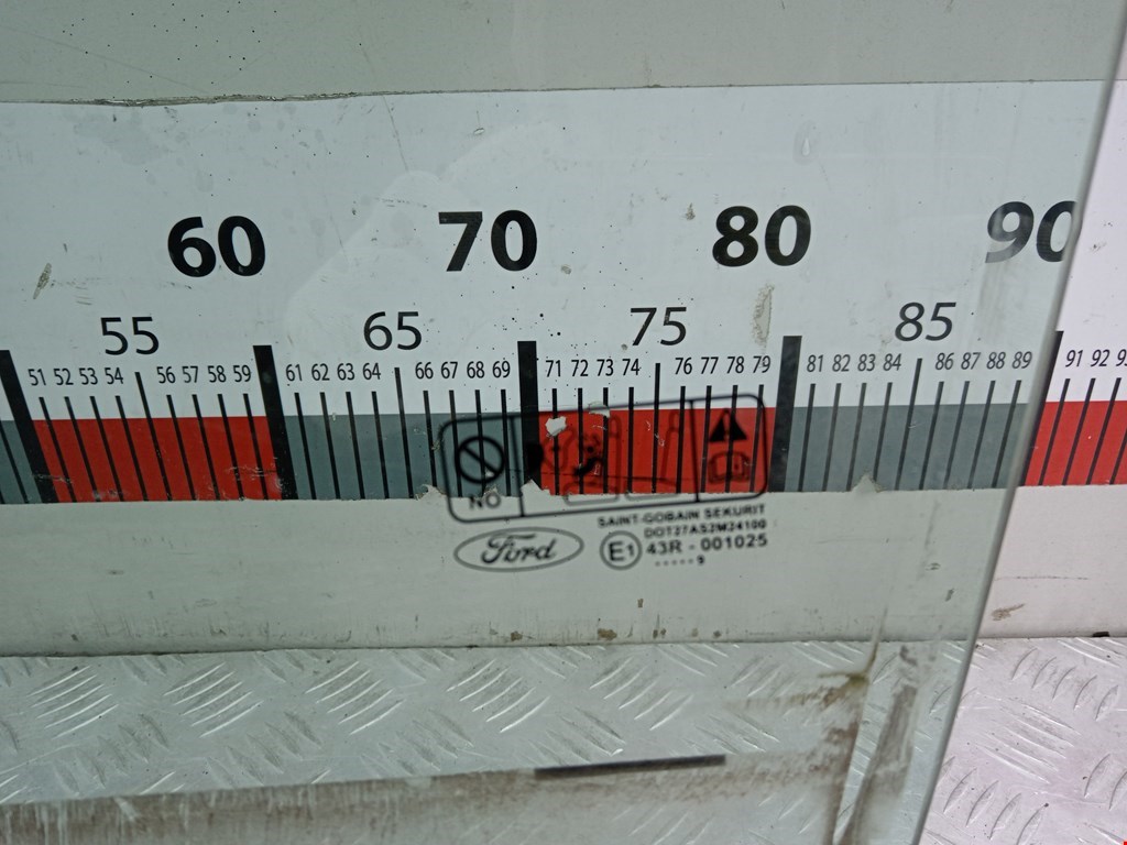 Стекло двери переднее левое FORD Galaxy 2006-2015