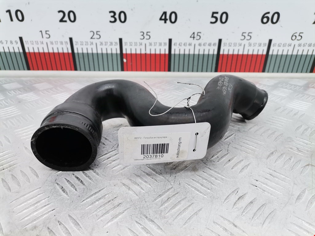 Патрубок интеркулера VOLKSWAGEN Passat B5 1997-2005