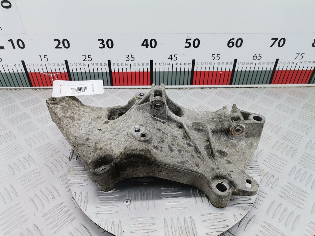 Кронштейн генератора RENAULT Megane II 2002-2009