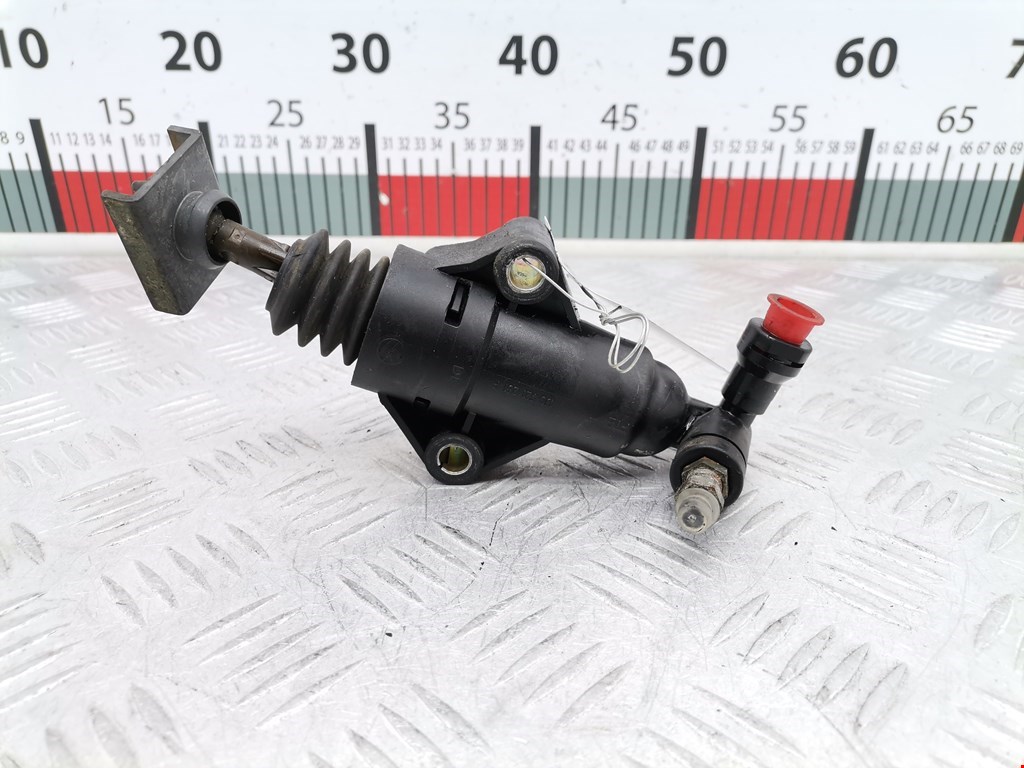 Цилиндр сцепления рабочий VOLKSWAGEN Golf IV 1997-2003