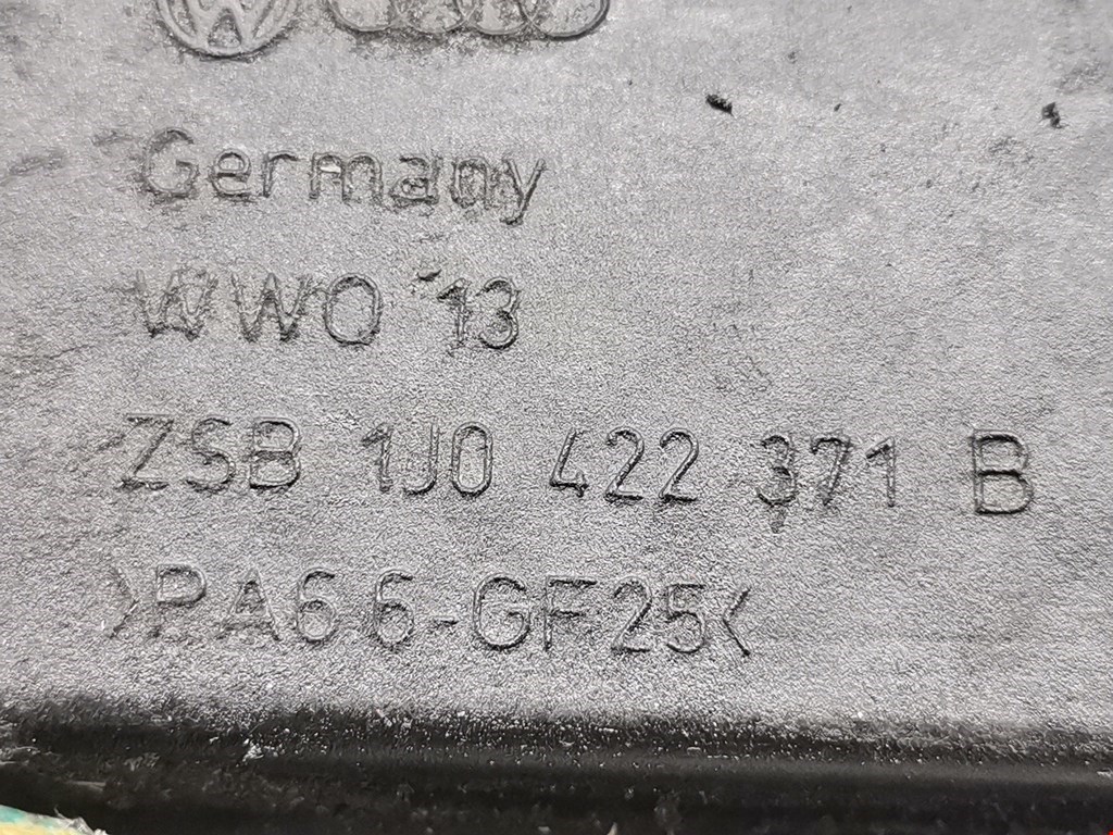 Бачок ГУР (гидроусилителя) VOLKSWAGEN Golf IV 1997-2003