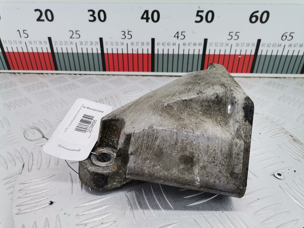 Кронштейн (крепление лапа) двигателя Lexus IS 1 (XE10) (1999-2005)