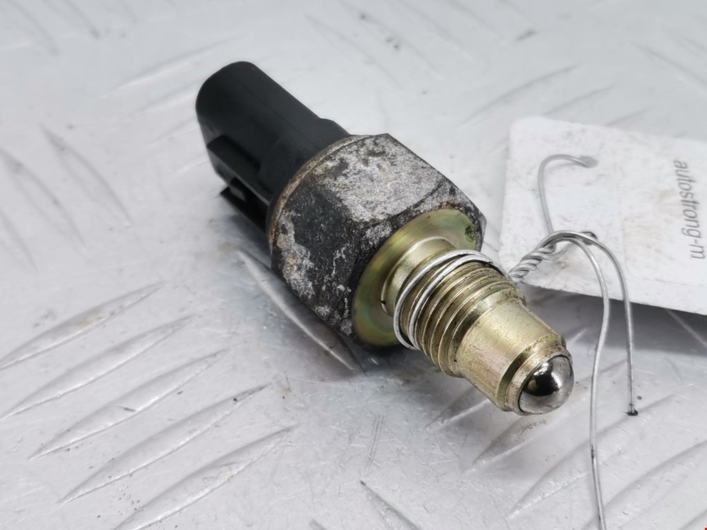 Датчик включения заднего хода MITSUBISHI Space Wagon N8,N9 1998-2004