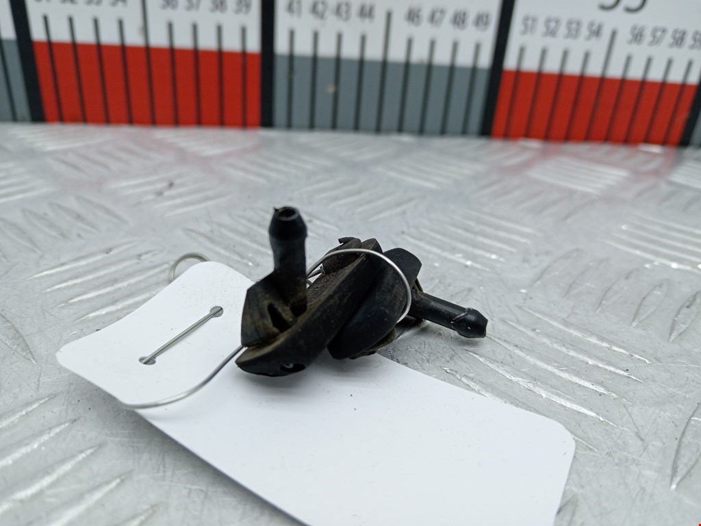 Форсунка омывателя лобового стекла VOLKSWAGEN Golf III 1991-1997