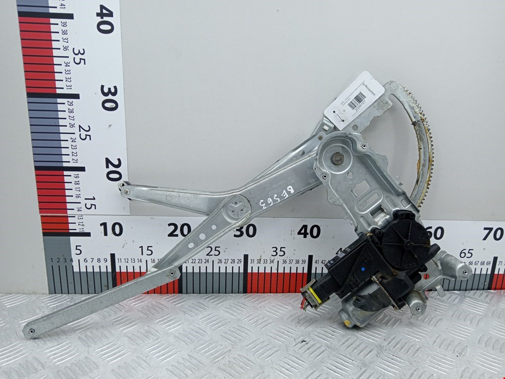 Стеклоподъемник электрический двери передней левой Opel Corsa C (2000-2006)