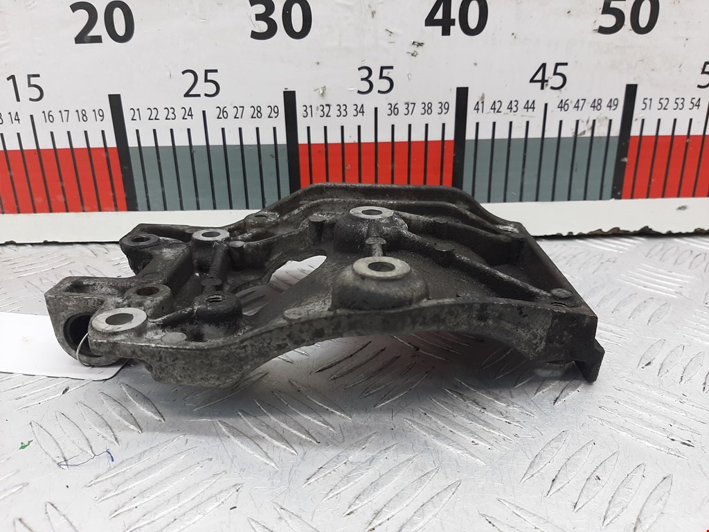 Кронштейн кондиционера VOLVO V50 I 2004-2012