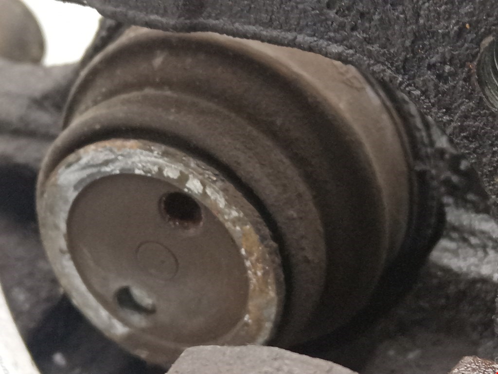 Суппорт задний правый OPEL Signum 2003-2008