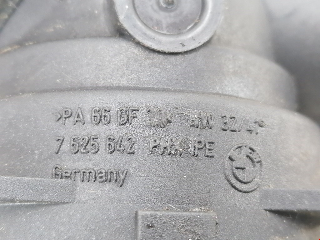 Патрубок BMW 1er E81\E87 2004-2011