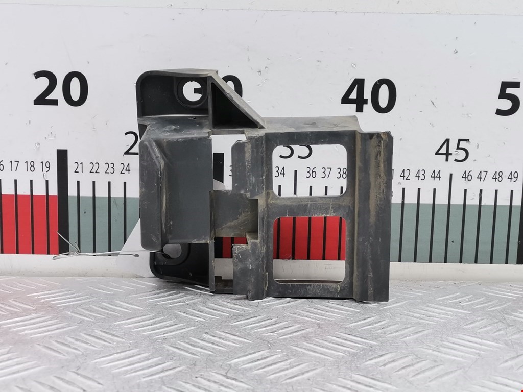 Кронштейн (крепление) переднего бампера правый Volkswagen Crafter 1 (2006-2016)