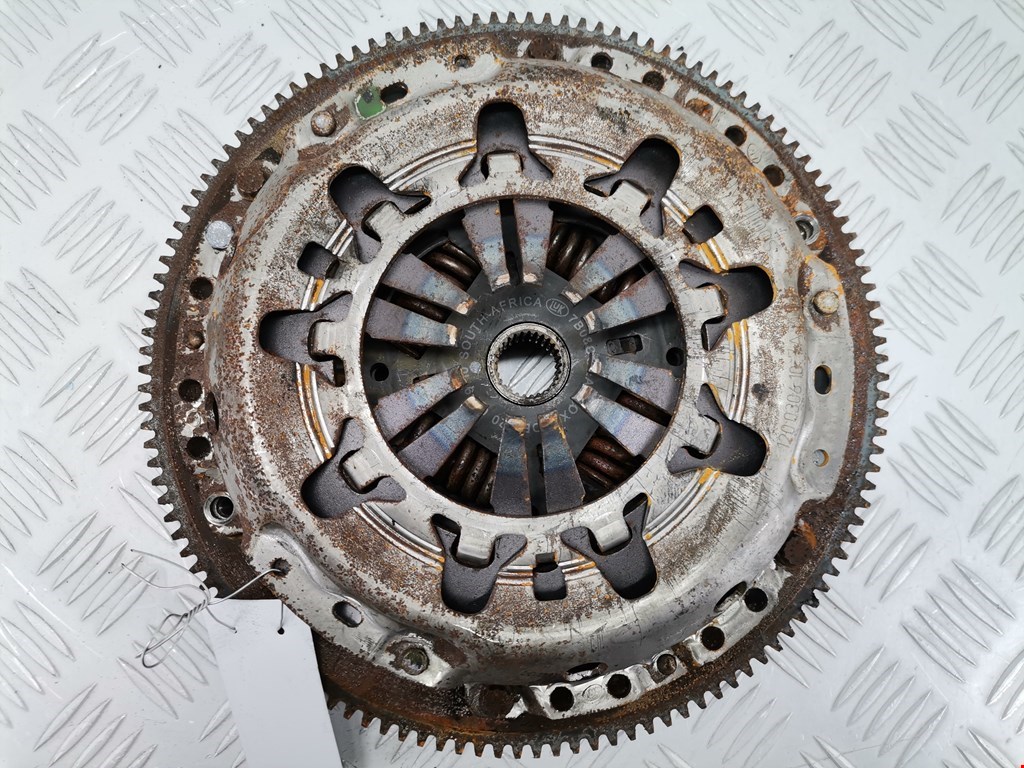 Маховик (демпфер сцепления) VOLKSWAGEN Fox 2005-2011