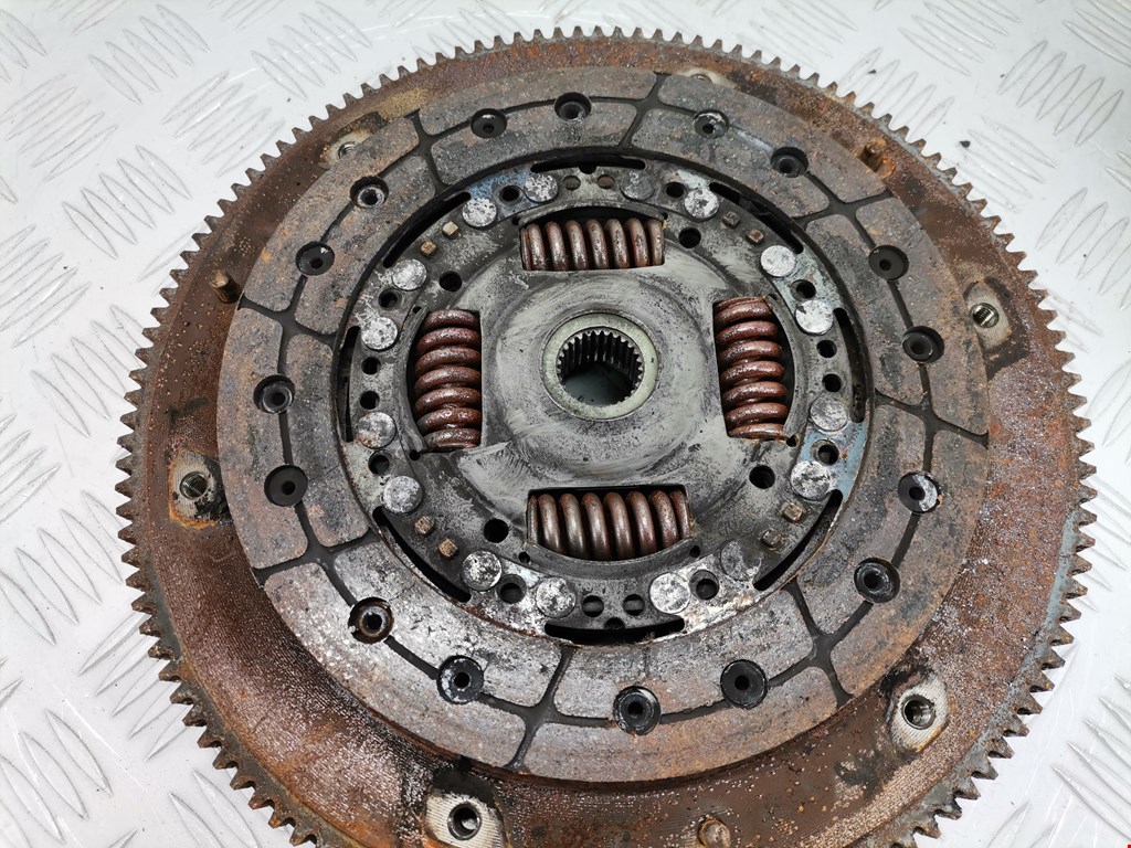 Маховик (демпфер сцепления) VOLKSWAGEN Fox 2005-2011