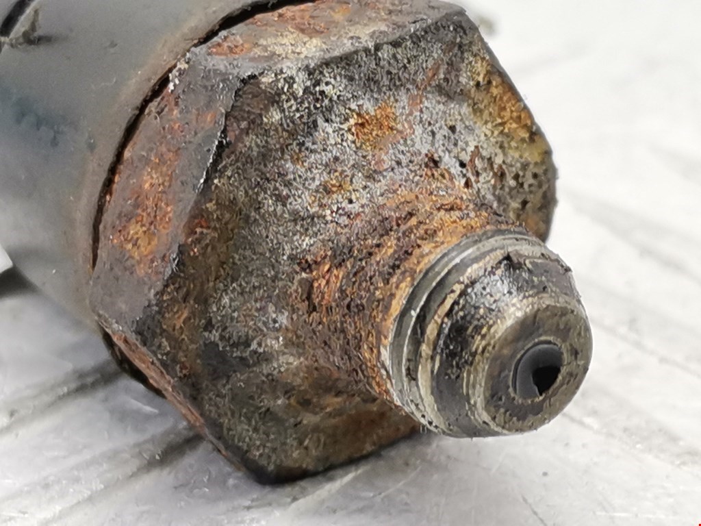 Датчик давления масла TOYOTA Yaris 1999-2005