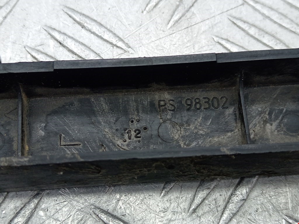 Кронштейн заднего бампера левый правый RENAULT Trafic II 2001-2014