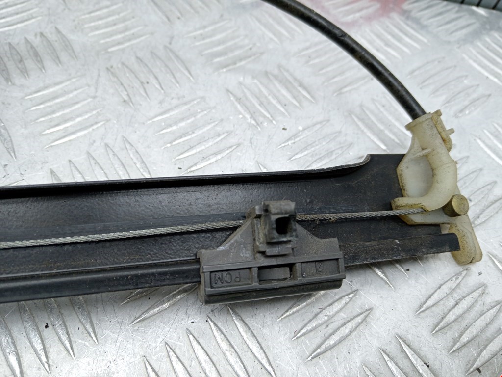 Стеклоподъемник задний правый VOLKSWAGEN Golf III 1991-1997