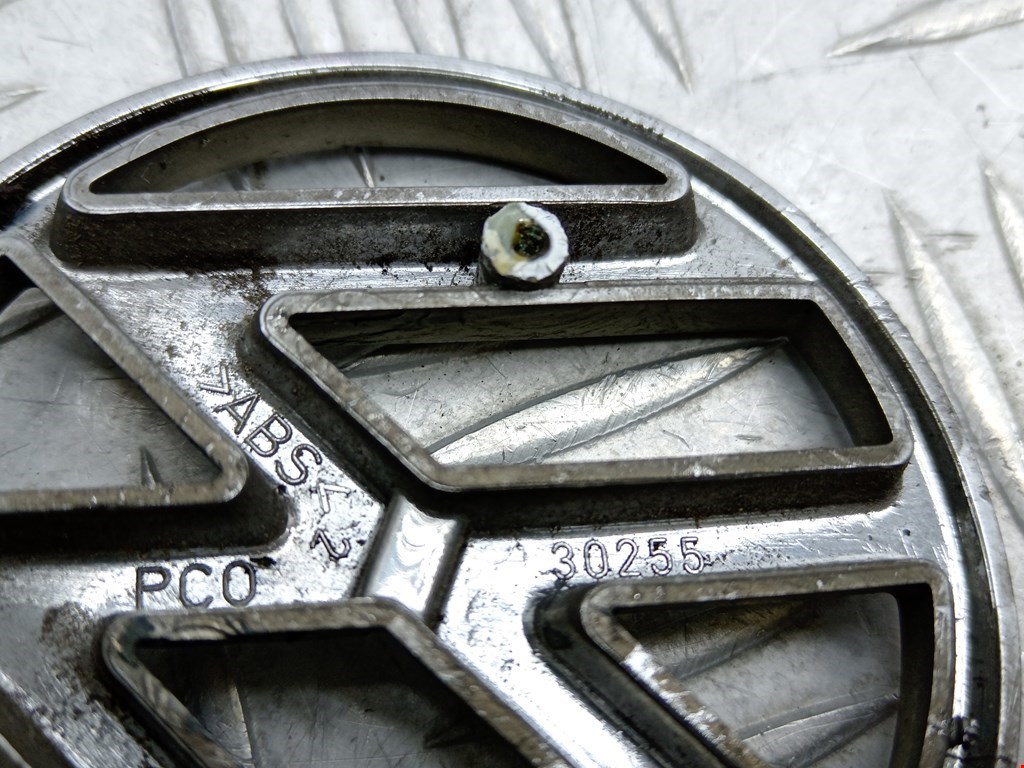 Эмблема (значок) VOLKSWAGEN Golf III 1991-1997