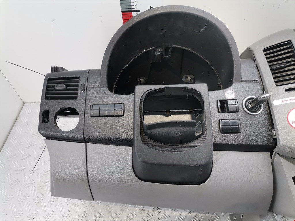 Торпедо VOLKSWAGEN Crafter 2006-2016