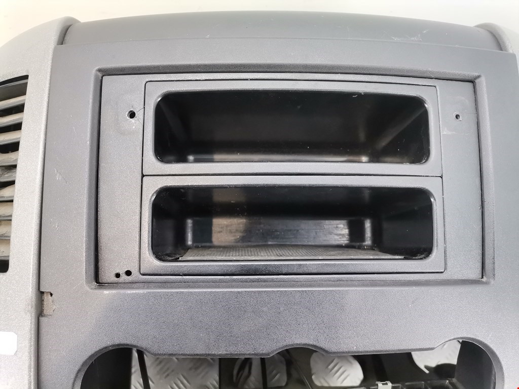 Торпедо VOLKSWAGEN Crafter 2006-2016