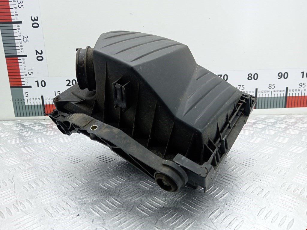 Корпус воздушного фильтра OPEL Corsa C 2000-2006