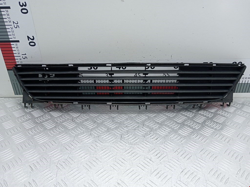 Решетка в бампер OPEL Corsa C 2000-2006