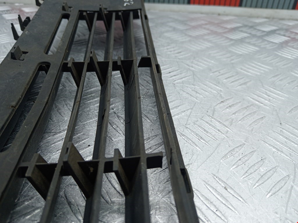 Решетка в бампер OPEL Corsa C 2000-2006