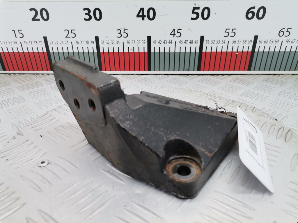 Кронштейн (крепление лапа) двигателя Opel Zafira C (2011-2019)