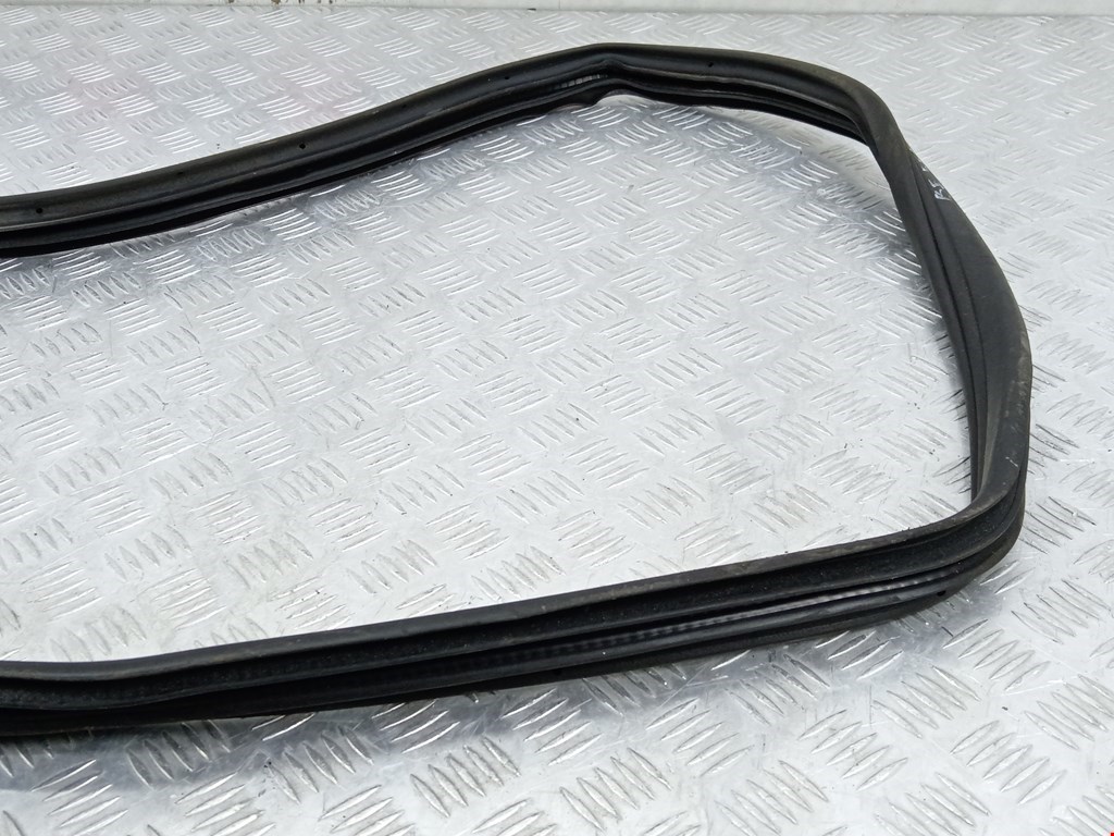 Уплотнитель двери OPEL Combo C 2001-2011