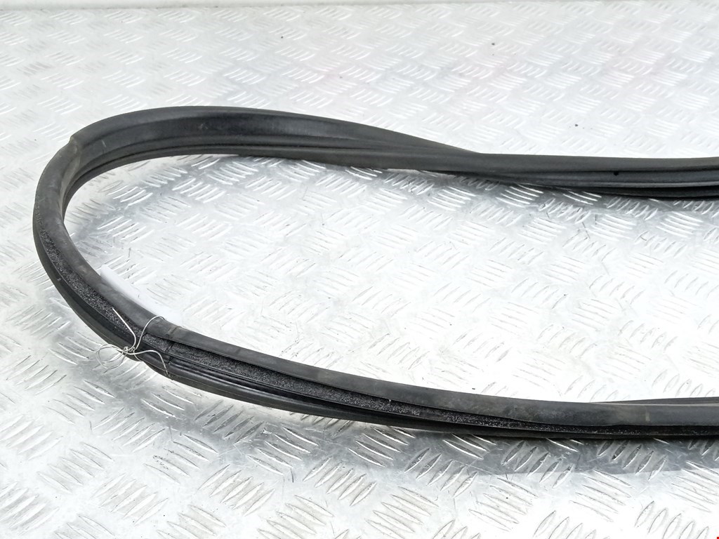 Уплотнитель двери OPEL Combo C 2001-2011