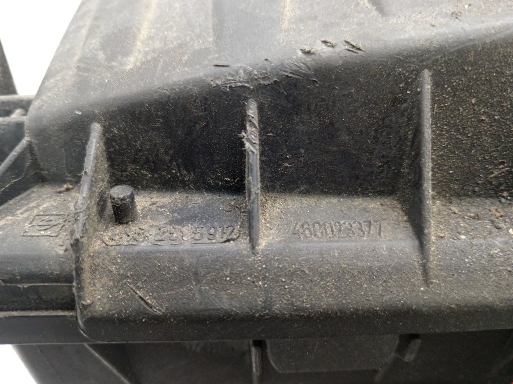 Корпус воздушного фильтра OPEL Combo C 2001-2011