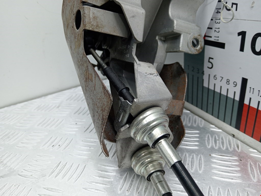 Кулиса (селектор) АКПП/МКПП в салоне RENAULT Trafic II 2001-2014