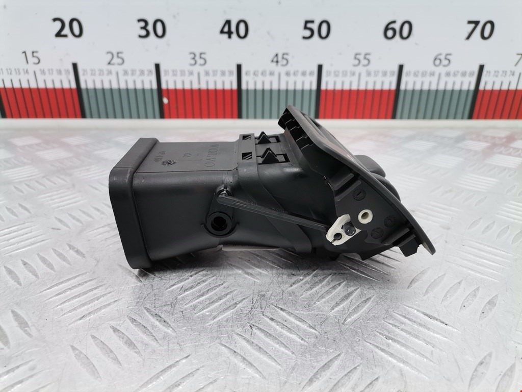 Дефлектор воздушный VOLVO V50 I 2004-2012