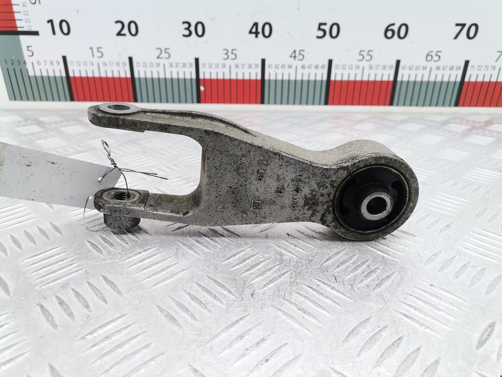 Подушка (опора) крепления двигателя Opel Corsa C (2000-2006)