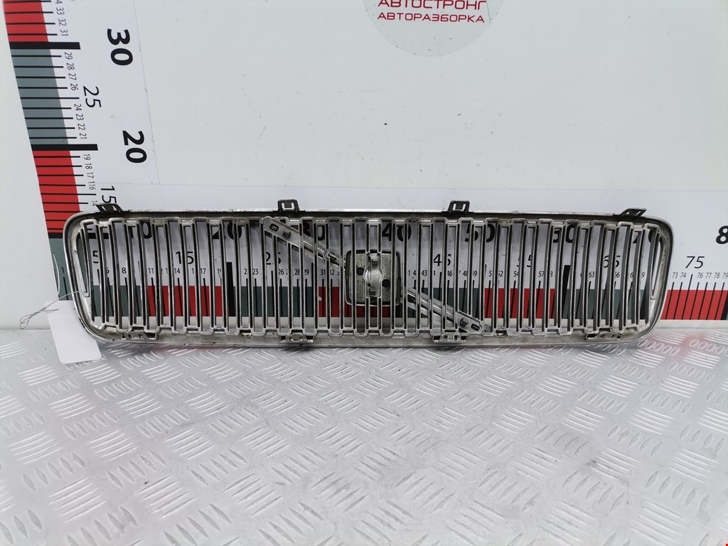 Решетка радиатора VOLVO V50 I 2004-2012