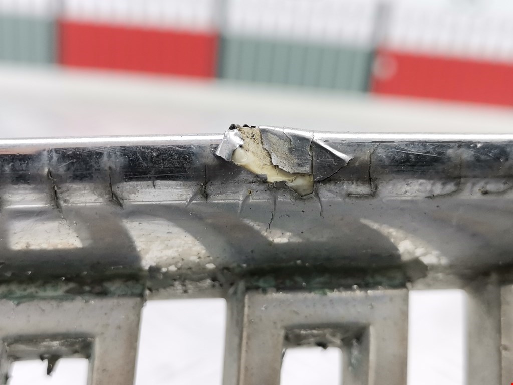 Решетка радиатора VOLVO V50 I 2004-2012