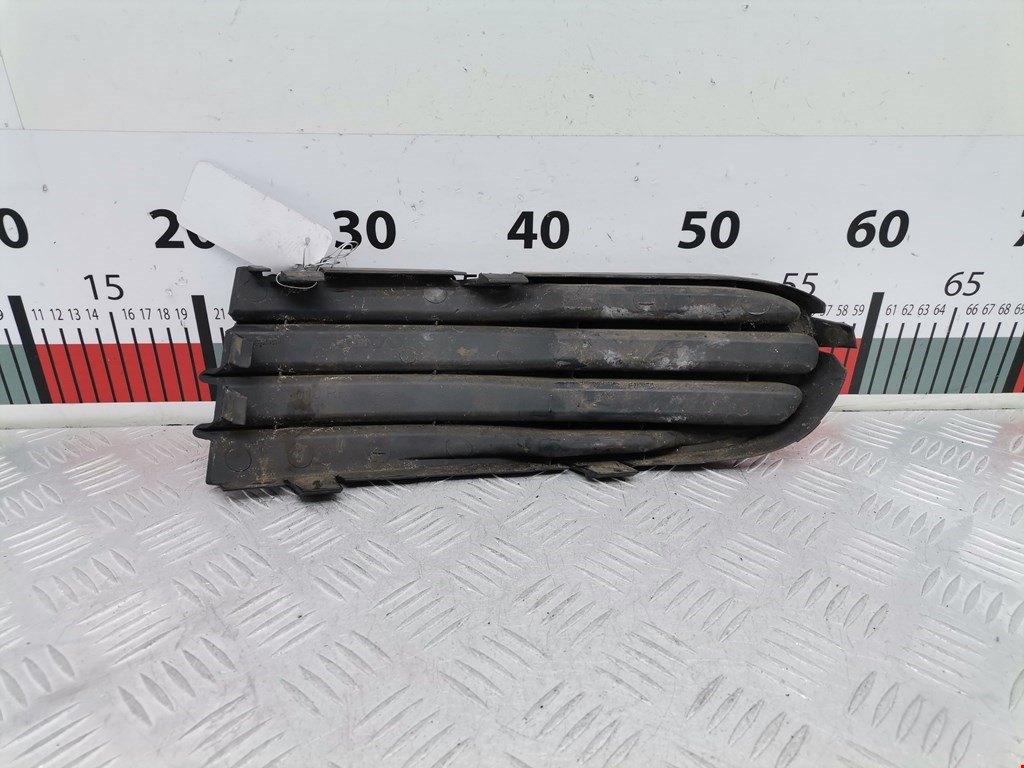 Решетка в бампер VOLVO V50 I 2004-2012