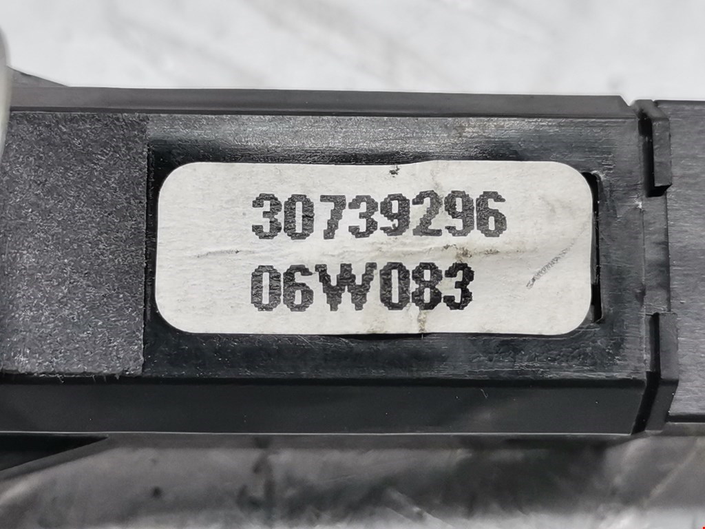 Кнопка аварийной сигнализации (аварийки) VOLVO V50 I 2004-2012