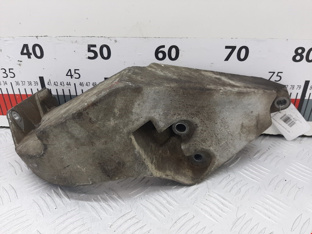 Кронштейн (крепление лапа) двигателя Opel Vectra B (1995-2002)