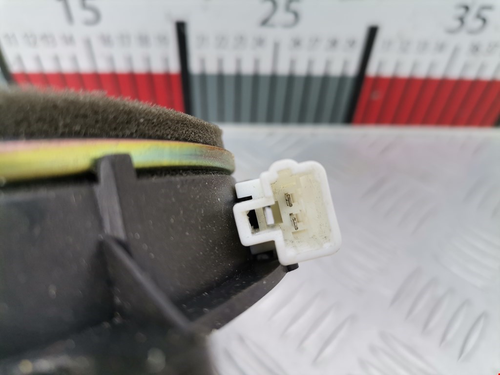 Динамик KIA Opirus 2003-2010