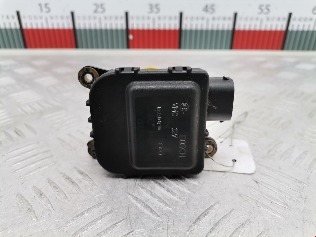 Моторчик заслонки печки VOLKSWAGEN Golf IV 1997-2003