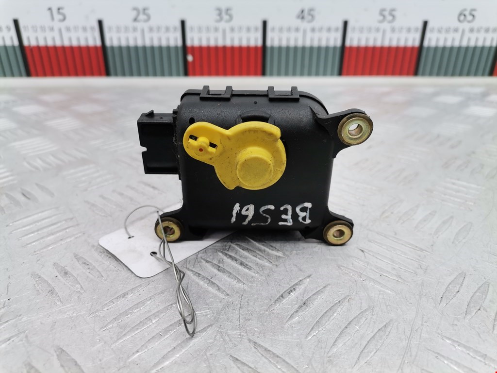 Моторчик заслонки печки VOLKSWAGEN Golf IV 1997-2003