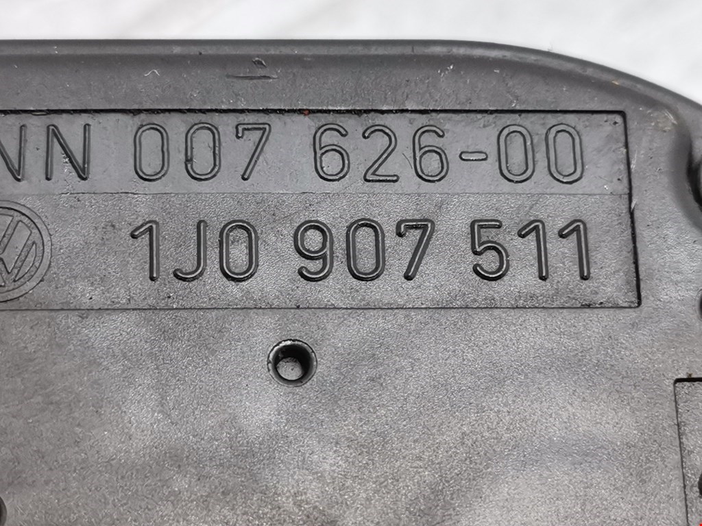 Моторчик заслонки печки VOLKSWAGEN Golf IV 1997-2003